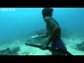 Sea Bed Hunting On One Breath - Hunter fishes ...