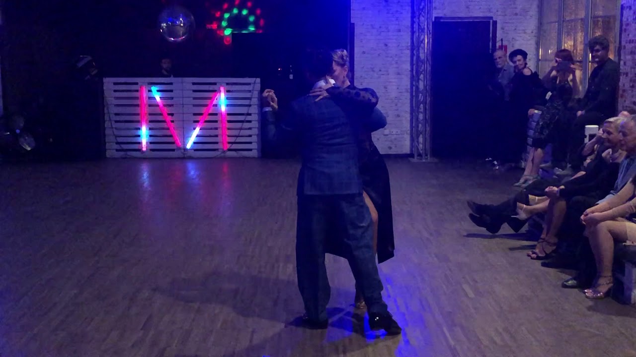 Agata Jargilo, Edison Chaves