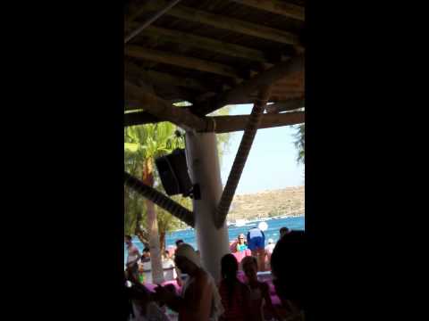 Alora beach club work time kemal