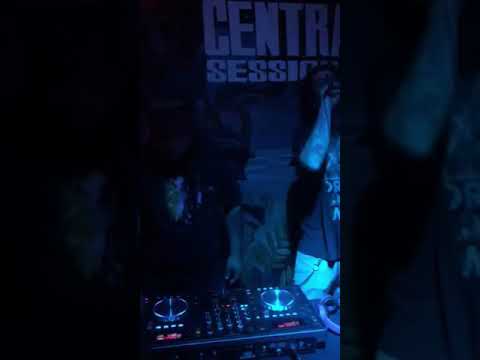 Fly Katanah & Rootsman selecta ( Jah sound system)