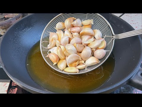 garlic, pour in, oil pan, out of the pot, instant food , it's really delicious