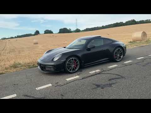 PORSCHE 911 Carrera 4S-video-19
