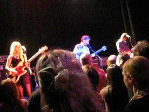 23 Minutes in Brussels - Dean and Britta with Sean Eden, Chicago, Lincoln Hall, December 2010
