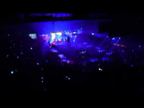 Armin van Buuren - Radio Crash" by Ferry Corsten & Smack My Bitch Up by Prodigy - 1135 pm