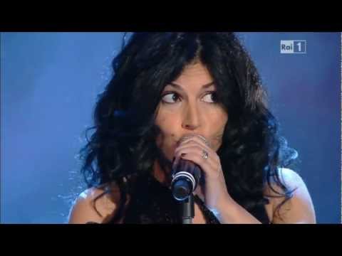 Giusy Ferreri,Il mare immenso,61°Festival di Sanremo,1a Serata,Teatro Ariston,15.2.2011.HD