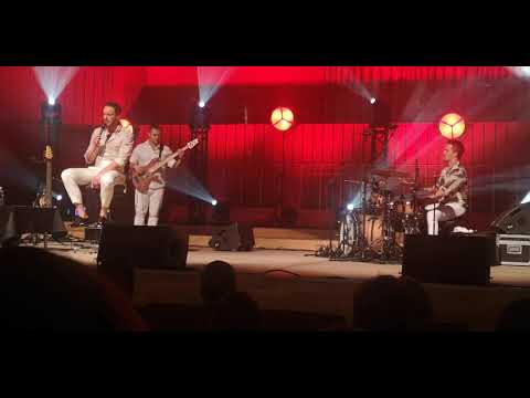 Sławek Uniatowski Blisko Live Metamorphosis Filharmonia Łodzka 03.11.2019