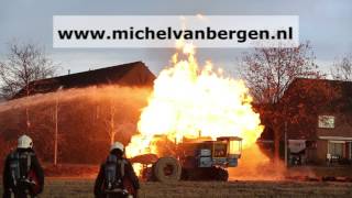 preview picture of video 'Enorme brand na gaslek aan de Sophialaan in Abbenes'