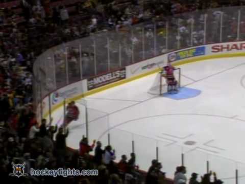 Jody Shelley vs Cam Janssen Oct 28, 2006