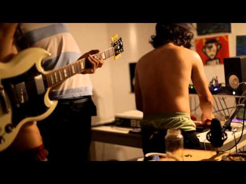 SAVE THE COSMOS + BENJAMiN SALLUM → LiVE @ SAVE THE COSMOS's STUDiOS