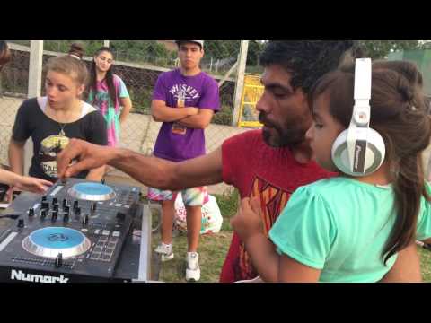 Nico La Bestia y Vicky b2b ToTo - Anonymous FreeParty