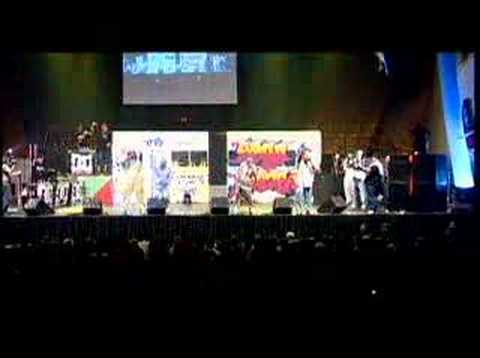 Sonando diferente-me pones mal y baila conmio -zion y lennox