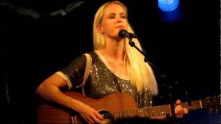 Tina Dickow - room with a view