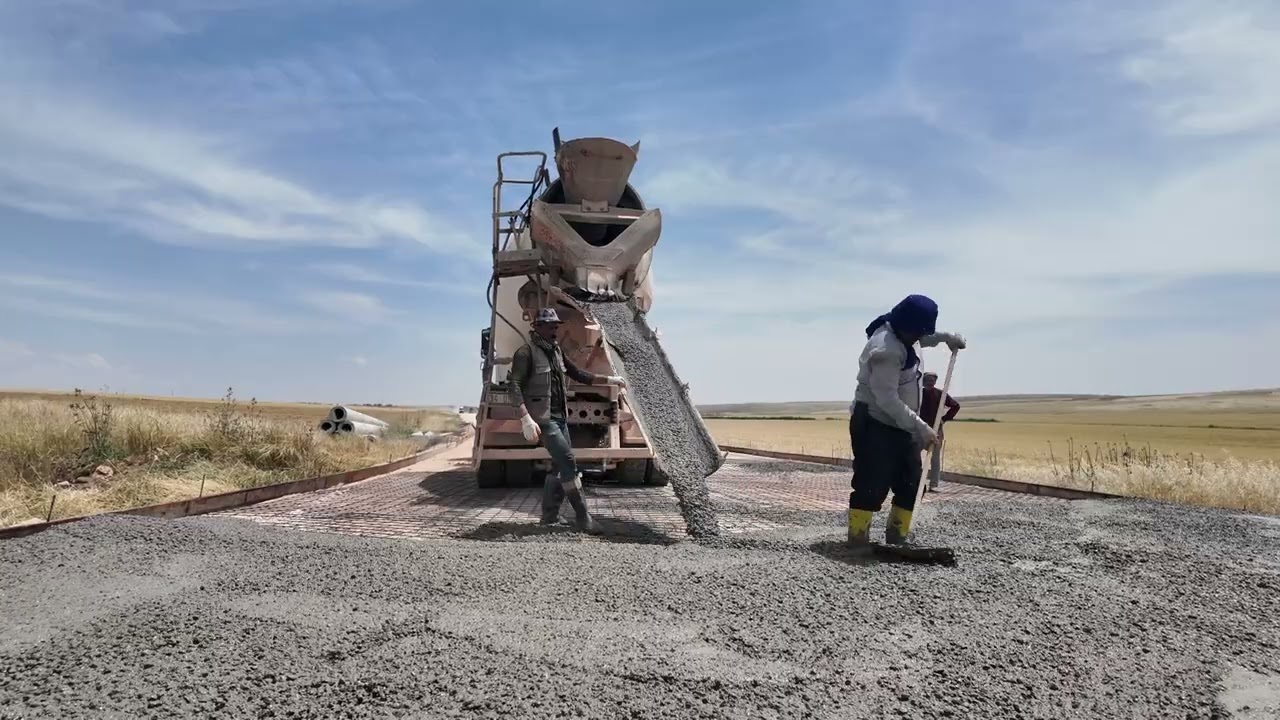 BÜYÜKŞEHİR, 3 İLÇEYİ BETON YOLLA BİRBİRİNE BAĞLIYOR