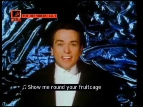 Peter Gabriel-Sledgehammer.mp4