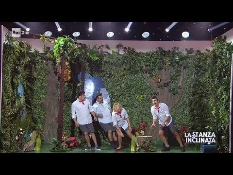 La stanza inclinata 'Gli scout nel bosco' - Stasera tutto è possibile 09/10/2018