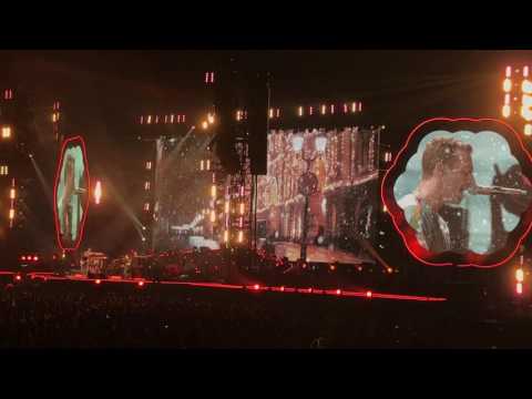 Coldplay - Christmas Lights, Live Sydney 2016