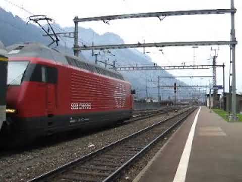 SBB-460.043 leaving Erstfeld with IR2286 to Zurich