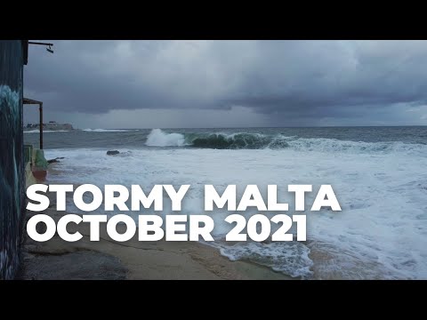 Big waves in Sliema - Stormy October - Malta 2021 🇲🇹