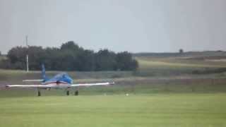 preview picture of video 'Aeromiting Vršac 2014 - Poletanje G-2 Galeba'