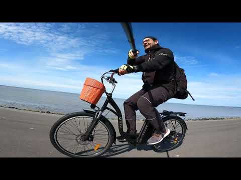 DYU E-Bike C6 electric bike, 26" city bike with Shimano gears & removable 12.5Ah battery Overview