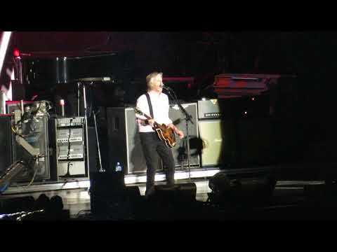 Paul McCartney - Sgt Pepper Reprise + Helter Skelter (Santiago 2019)