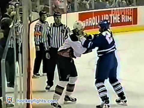 Shayne Corson vs Chris Gratton Mar 6, 2003