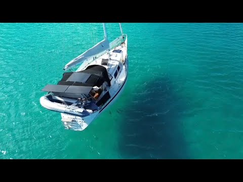 Heading through remote North QLD. Great Barrier Reef and Lizard Island (Part 1, Ep 05)