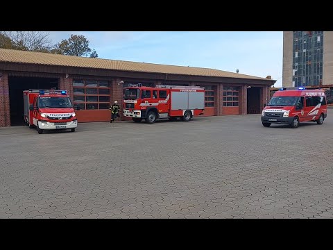 ELW und VRW der Feuerwehr Seehausen auf alarmfahrt