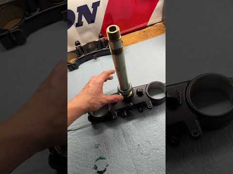 Lets install the lower steering stem bearing on my Yz125 without special tools! 🙏🫡 Is it fully