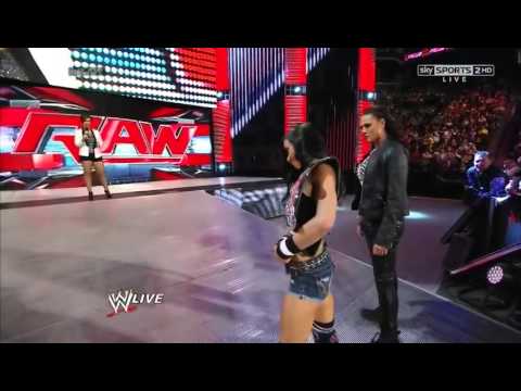 Naomi vs Aj lee 24/3/14