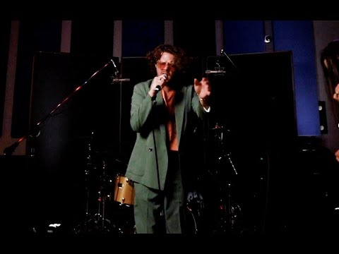 Redondo Red - You Might Be Right (Live performance at Clear Lake Recording Studio 12/13/22)