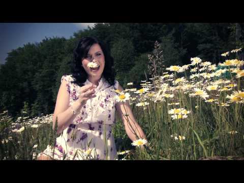 ELA & ŠARMERJI - MARJETICA