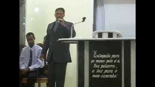 preview picture of video 'Impressionante, homem é curado de caroço no esôfago em pregação, domingo 23/06/2013.'