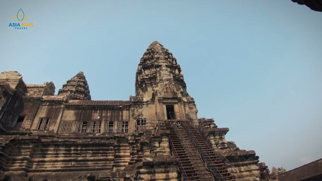 Angkor Wat Temple - The largest religious monument in the world