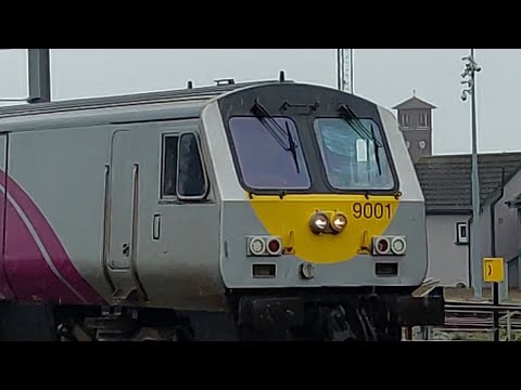 NIR Enterprise Set 9001 and 201 Class Loco NO.233 10:35 to Dublin Connolly at Dublin Connolly10/7/23
