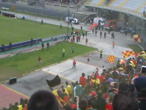 ultrà lecce ad ascoli. . . 1-2 (5)