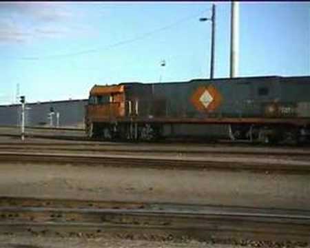 NR77-NR78 shunting South Dynon yard 19th October 2003