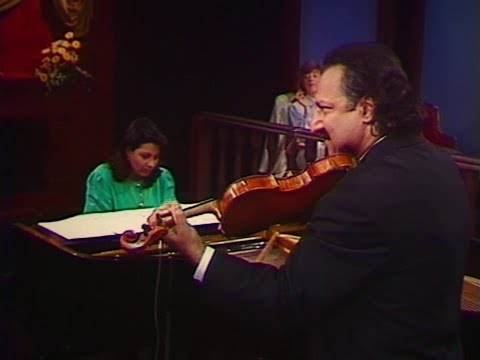 Sánta Ferenc & Sánta Beatrix - Bumble Bee (Dongó)