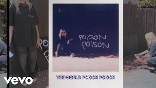 Kadr z teledysku Poison Poison tekst piosenki Reneé Rapp