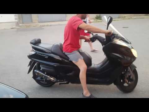 Yamaha Majesty 400i - akrapovic exhaust