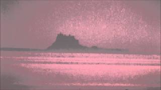 preview picture of video 'Sunrise at Holy Island (Lindisfarne)'