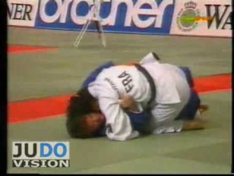JUDO 1994 European Championships: Monique van der Lee (NED) - Christine Cicot (FRA)
