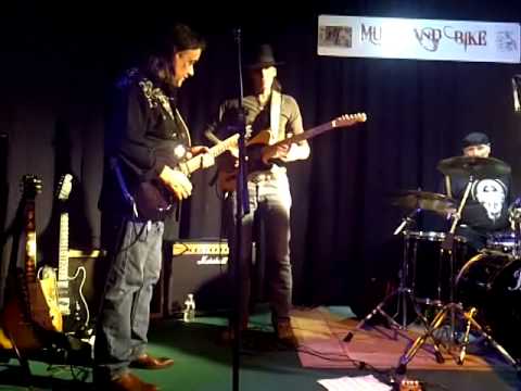 Neal Black, Carl Wyatt, Archie Lee Hooker and The Healers - Jam at the Music & Bike   Part  2