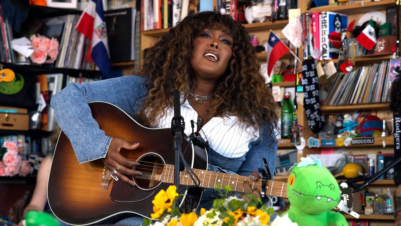 Brittney Spencer: Tiny Desk Concert - YouTube