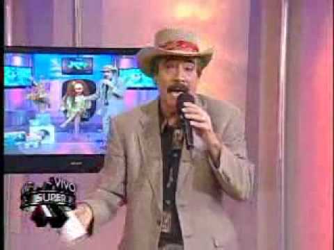 SuperXclusivo 2/8/10 - Regalando cosas para que vean el programa