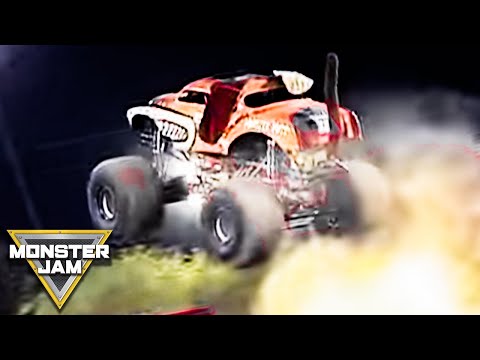 Monster Mutt Freestyle | Monster Jam World Finals XI | Monster Jam