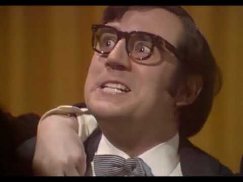 Latający cyrk Monty Pythona (1969 - 1974) serial komediowy (część2)