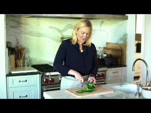 Smart in the Kitchen Shows You How to Cut a Bell Pepper