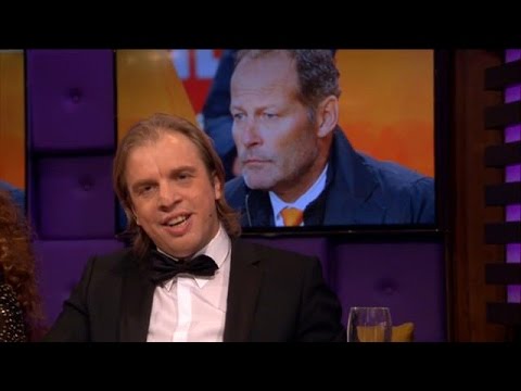 Jan-Jaap van der Wal geeft snelcursus Nederlands - RTL LATE NIGHT