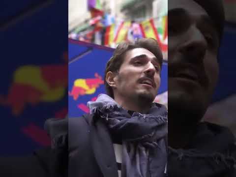 The emotional tribute to Maradona in Naples